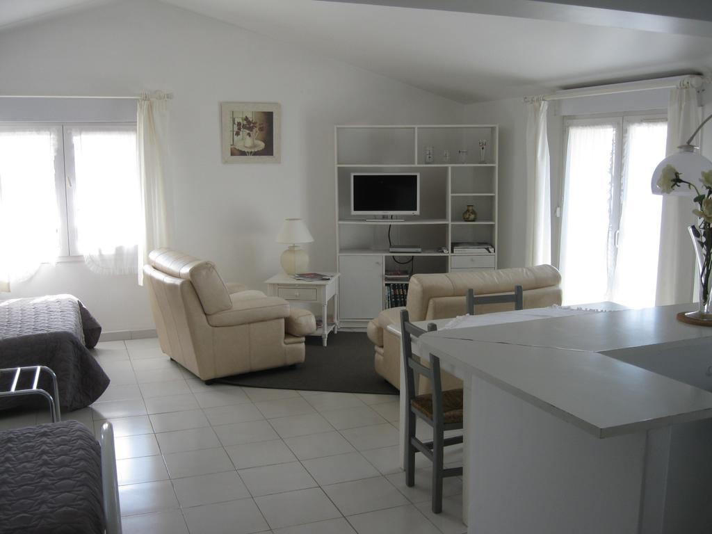 أفينيون Apartments La Madeleine الغرفة الصورة