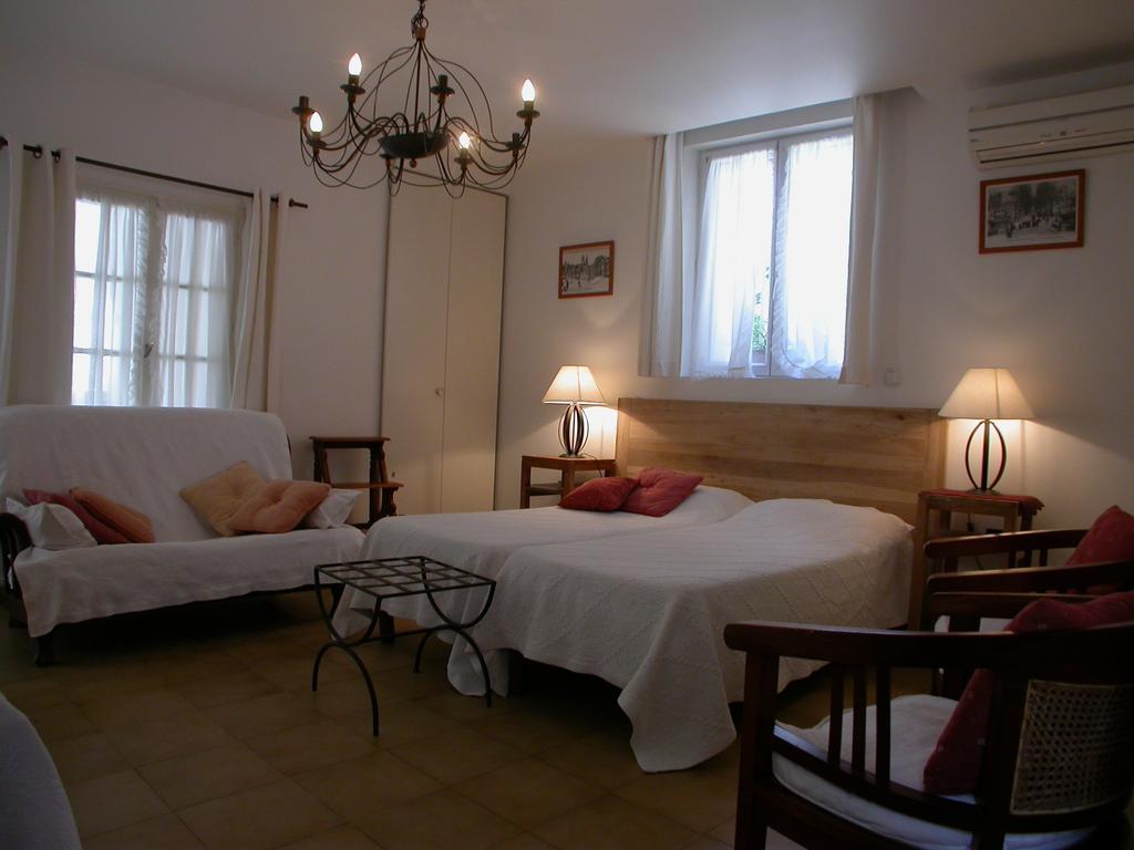 أفينيون Apartments La Madeleine الغرفة الصورة