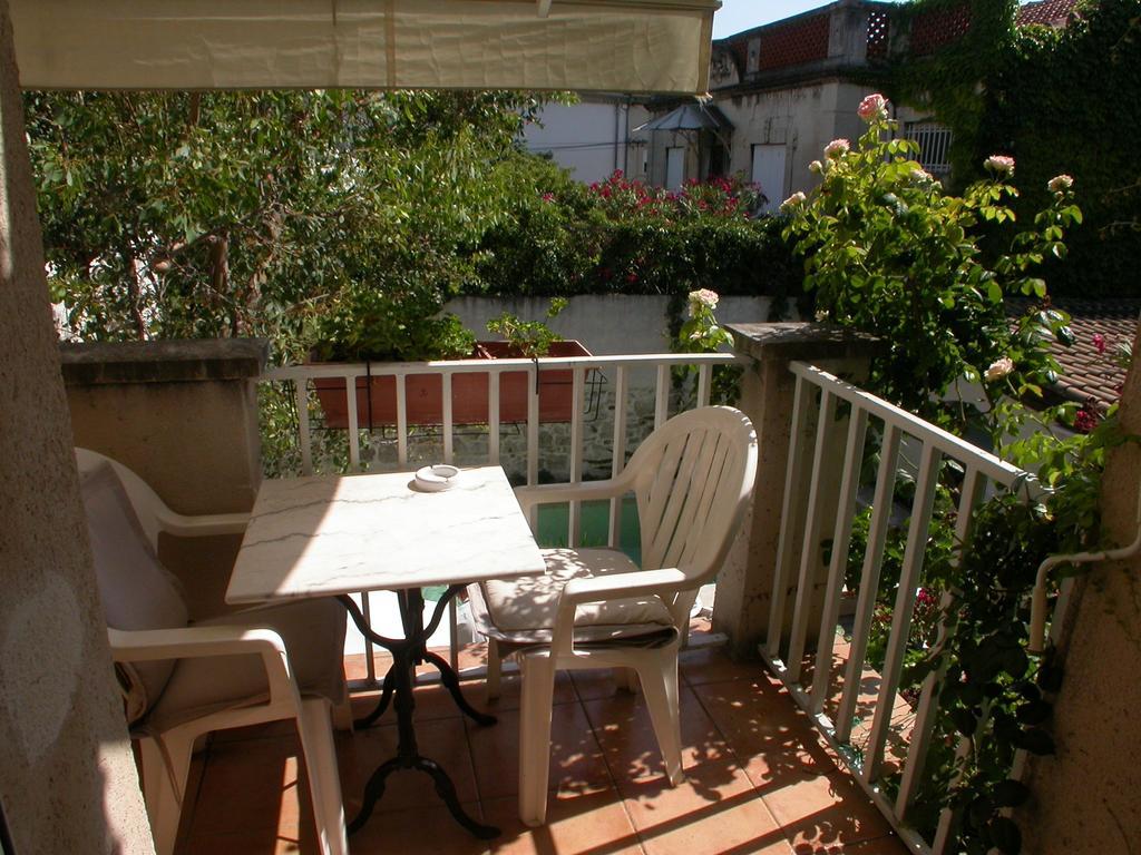 أفينيون Apartments La Madeleine الغرفة الصورة