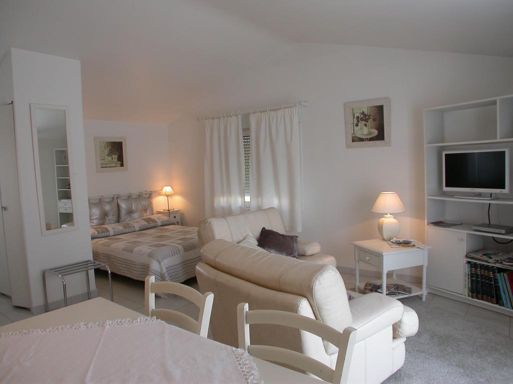 أفينيون Apartments La Madeleine الغرفة الصورة