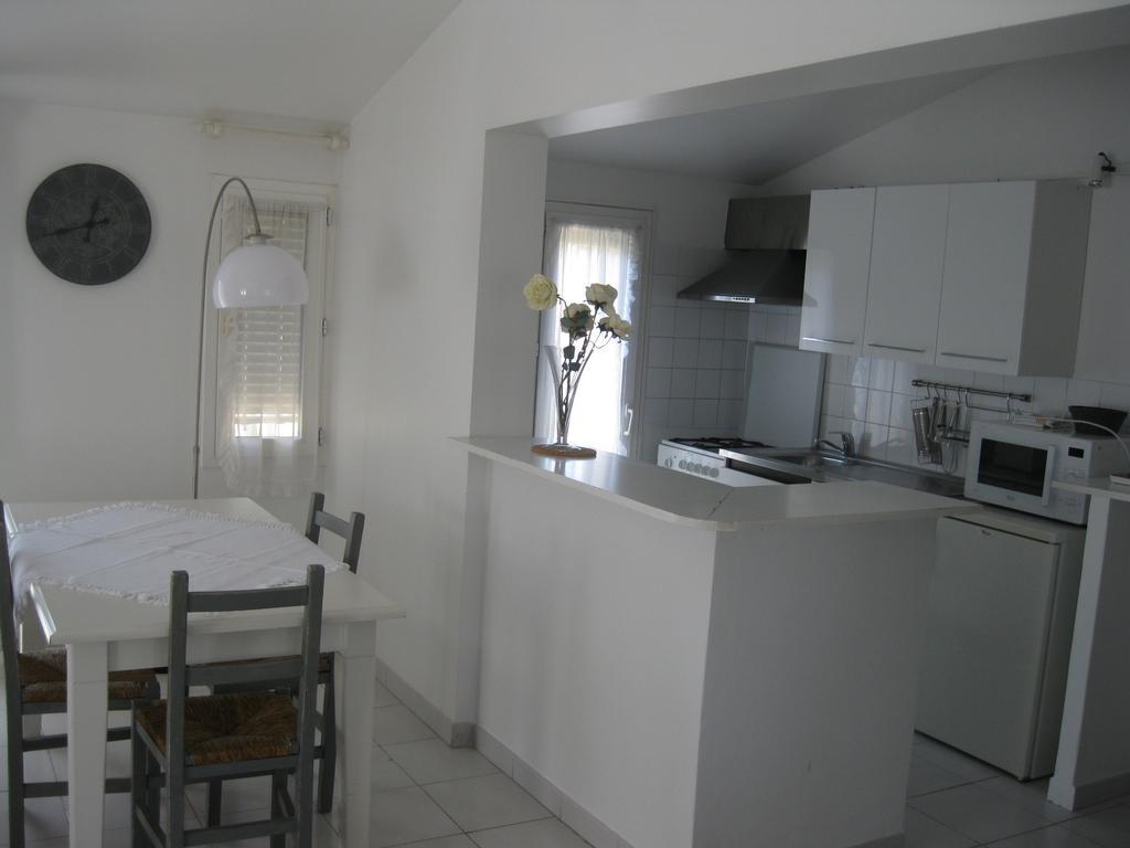 أفينيون Apartments La Madeleine الغرفة الصورة