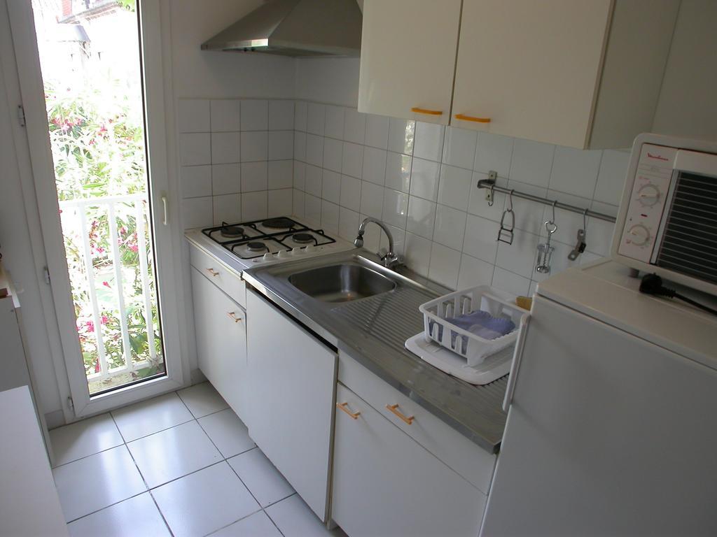 أفينيون Apartments La Madeleine الغرفة الصورة